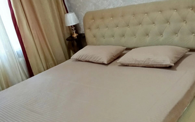 Dvuhkomnatnaya V Tsentre Goroda Flat