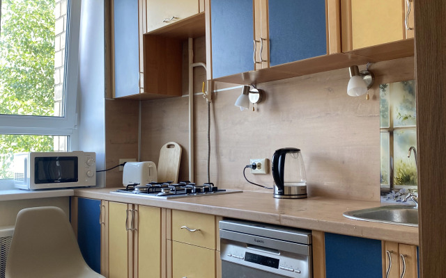 Жилое помещение Квартира трехкомнатная в центре Москвы