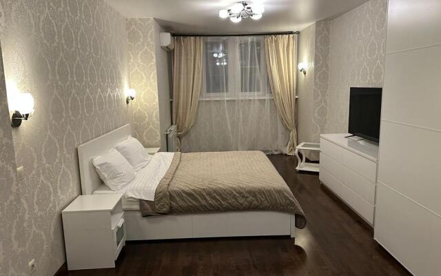 Na Panfilova 25 Flat