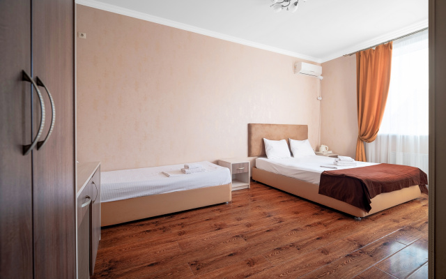 Отель Mari Inn