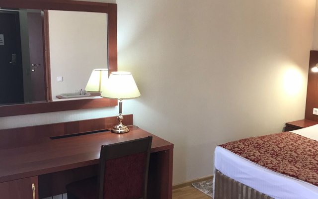 De Paris Guest House