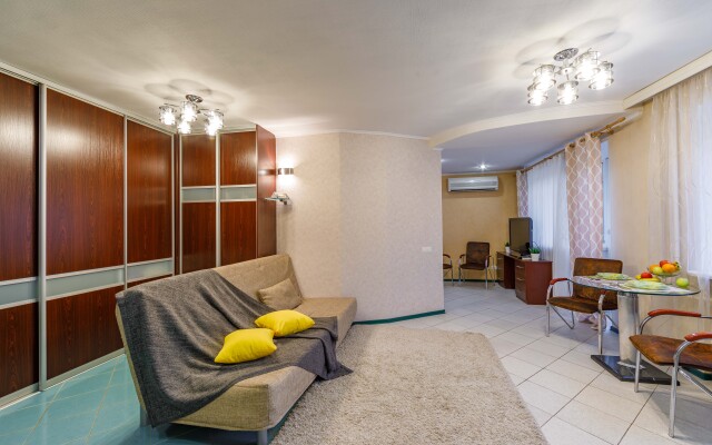 Апартаменты Dayker City Apartments на Декабристов 31