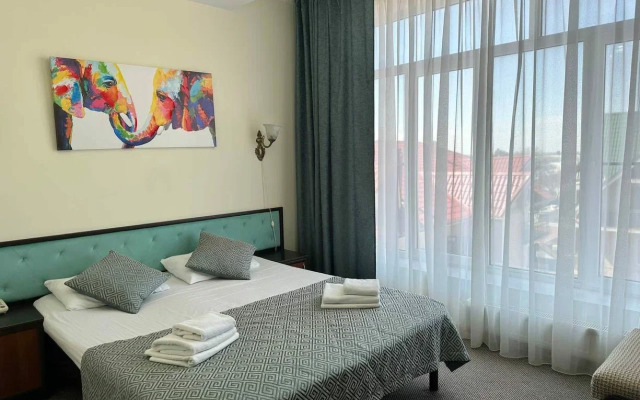 SL Kavkaz Hotel