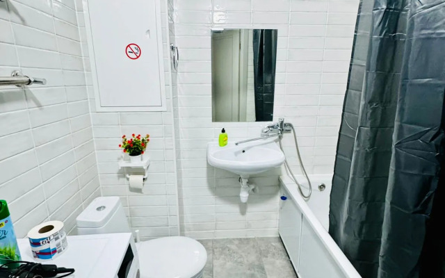 Uyutnaya 1K okolo Metro Lesoparkovaya 126 Flat