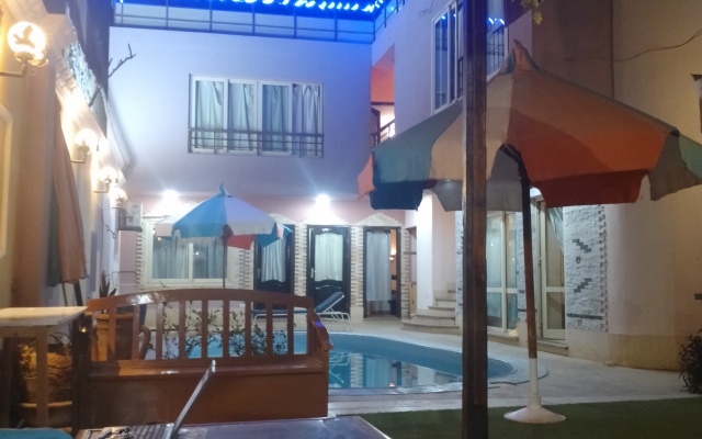 Hoppa Guest House