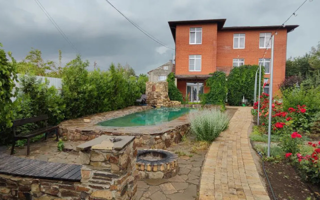 Uyutny Kottedzh Private House