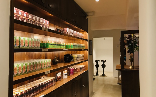 Tea Library Hikkaduwa Hotel