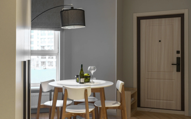 Отель FarFour Inn & Suite