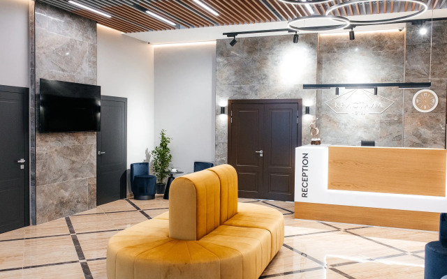 Kristall Hotel
