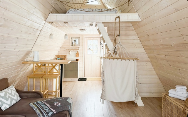 Deep Lake Guest House