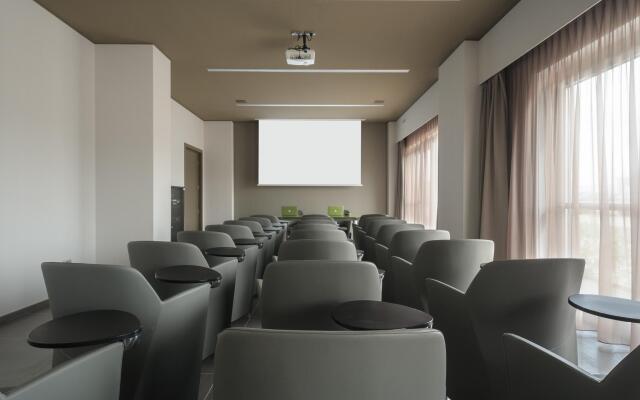 8Piuhotel