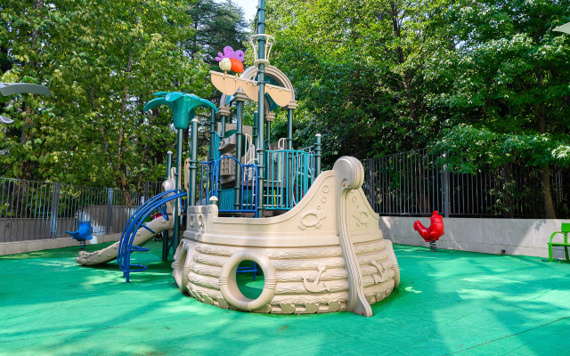 Ideal Khauz 9 Apartments