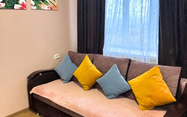 Evrodvushka S Vidom Na Goru Flat