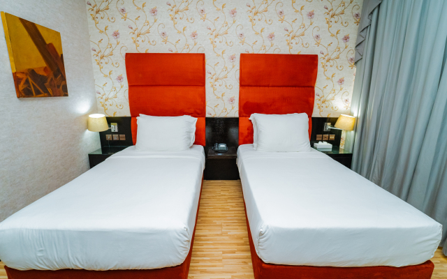 Mangrove Hotel