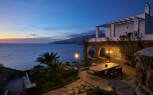 Green n Blue Apartments