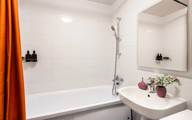 Квартира Гуашь Художника с видом на город