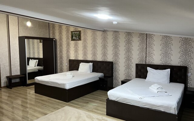 Garden City Hotel