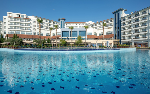 Royal Teos Thermal Resort Clinic & Spa Resort (Halal Hotel)