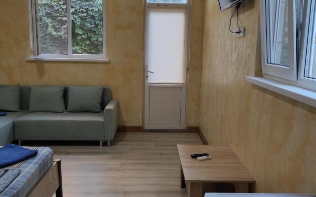 Maylan Guest House