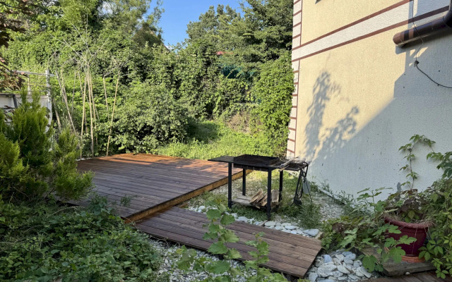 555 Dvukhetazhny S Terrasoy I Mangalom Private House