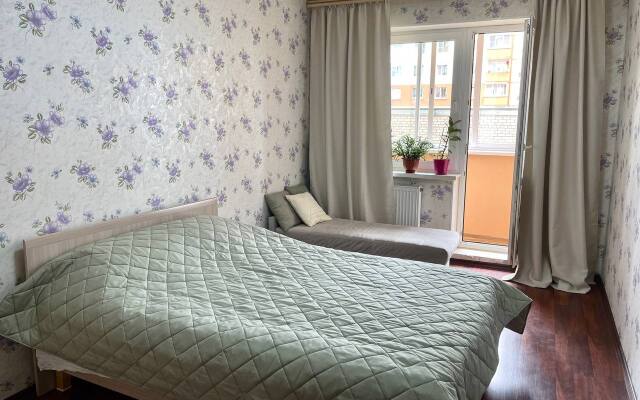 Tutuyutno Na Volotovskoy Nezhny Iris Flat