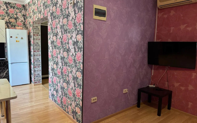 Na Tsvetochnoy Apartments