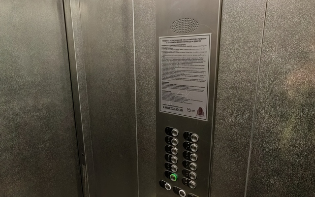 Kvartira Studiya U Metro Moskovskaya Lodging house