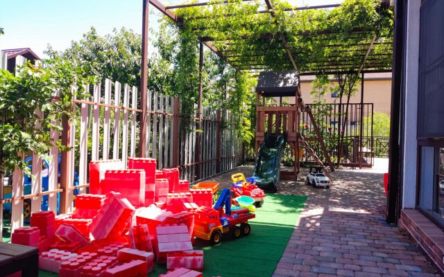 Anapa LOFT Inn Guest House