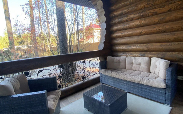 Частный Дом Избушка в Соснах с Бассейном и Хамамом