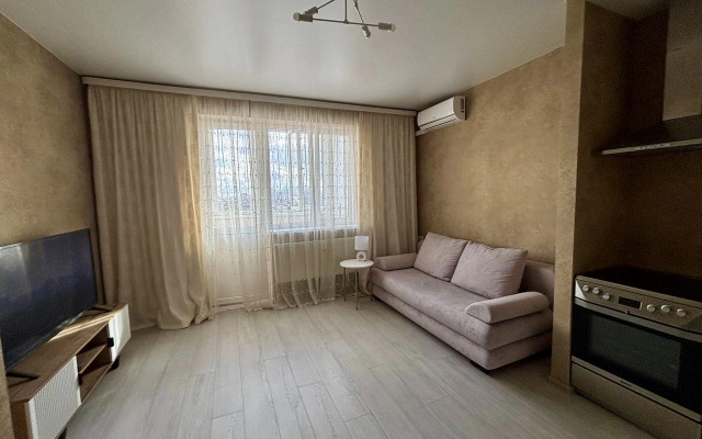 Квартира уютная возле трамвая с видом на стадион