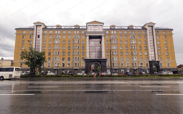 Квартира Лиловая студия на набережной Обводного канала