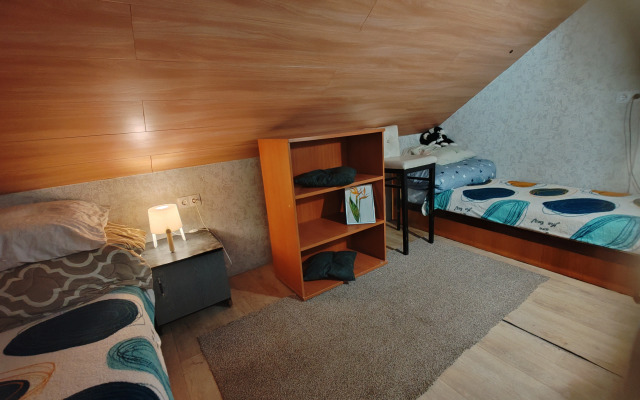 Частный дом Часть этажа или весь мансардный этаж частного дома