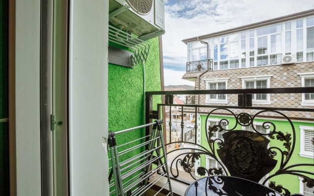 Red Apartments Art Layt Siti Kondo Apartments