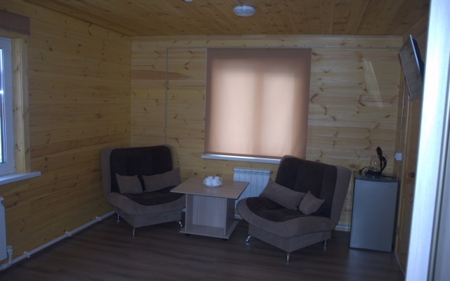 SEMEJNYiJ Guest House