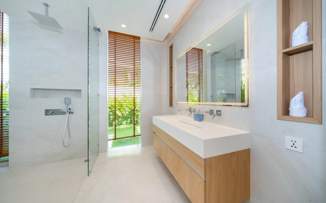 Swimming Pool Villa