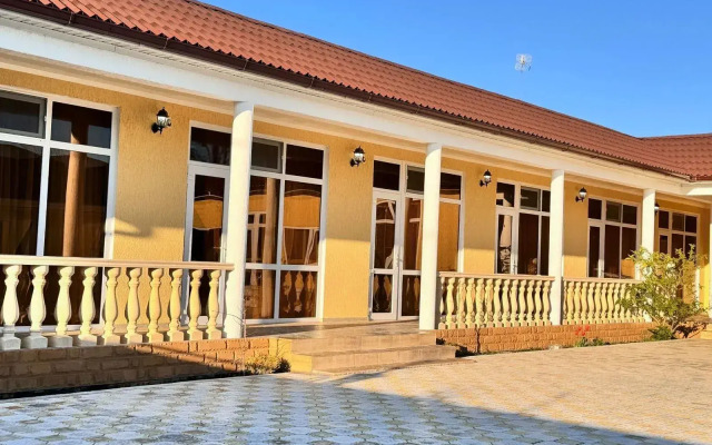 Luna Guest House