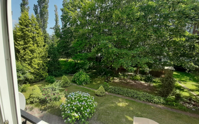 Апартаменты Двухкомнатные Зеленый Двор Беседка Центр