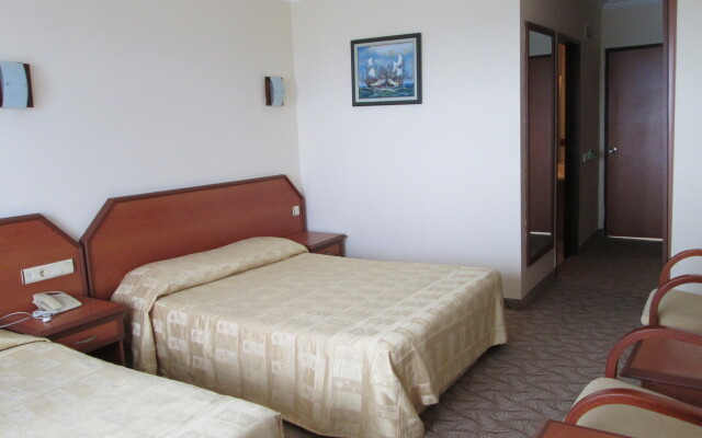 Sunshine Hotel