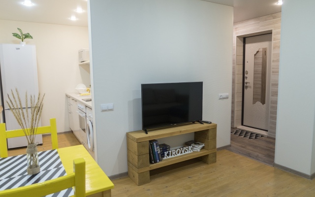 Квартира 50 Лет Октября 37