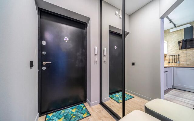 Studio Pioneer Flat