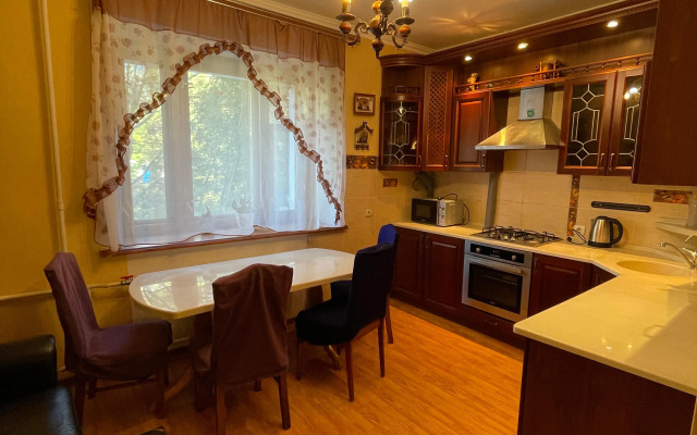 Shikarnaya U Kremlya Flat