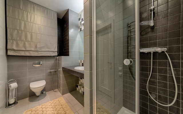 Апартаменты 4-комнатные HomeApart Сторожовская, 6