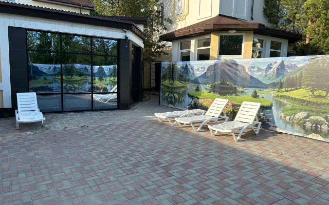 Studiya v Chastnom Dome s Basseynom i Spa Kompleksom Apartment
