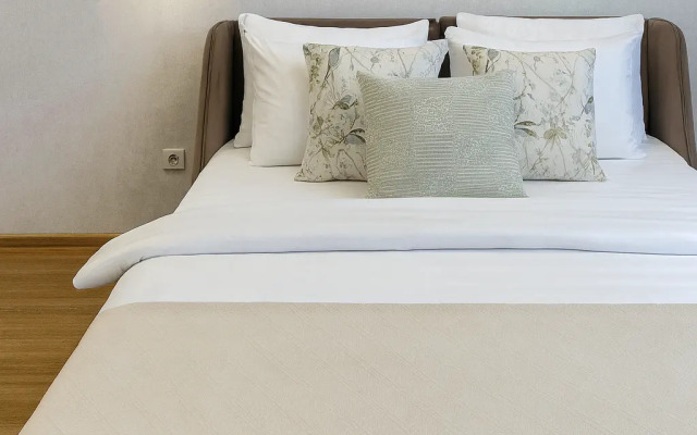 Na Glavnoy Naberezhnoy Goroda Flat