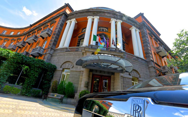 Grand Hotel Yerevan