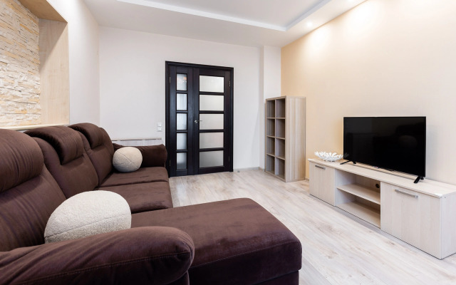 Stilnye v rayone Lebyazhiy Apartments