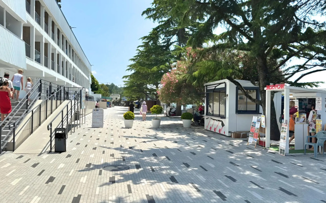 Квартира с бассейном на территории МореСолнцеАпарт