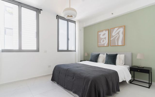 Blueground at Florentin ID25 Apartments