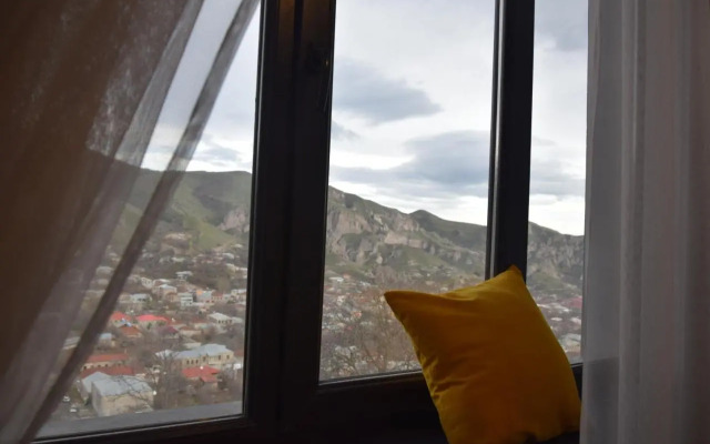 Popock Goris Guest House