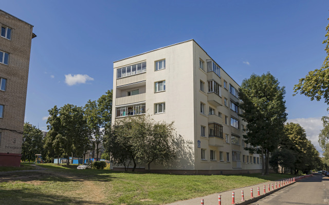S Dizaynerskim Remontom Na Krasnoy Flat